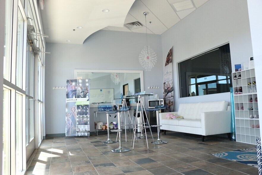 More Photos Of 11251 S Eastern Ave, Henderson Storefront For Lease