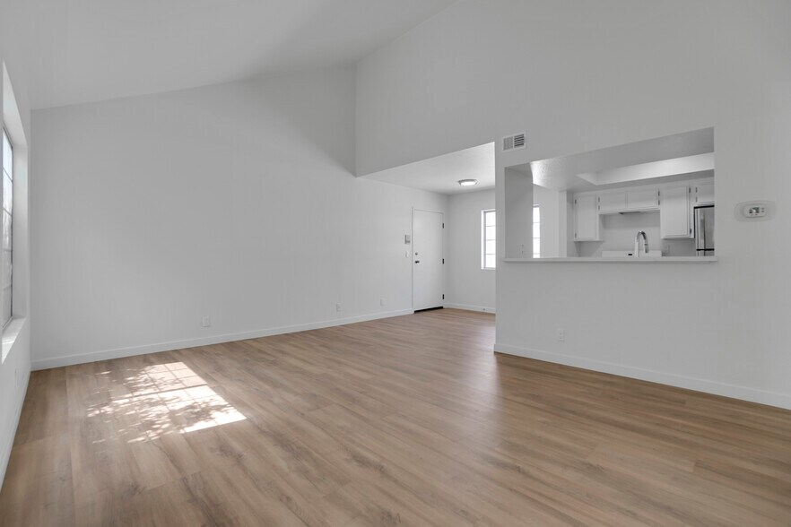 More Photos Of 519 South St, Glendale Apartments For Sale