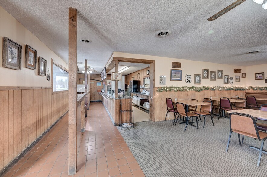 More Photos Of 2447 Military Ave, Baxter Springs Restaurant For Sale