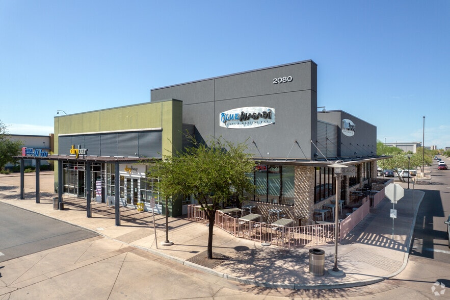 More Photos Of 2716-2810 S Market St, Gilbert Unknown For Lease