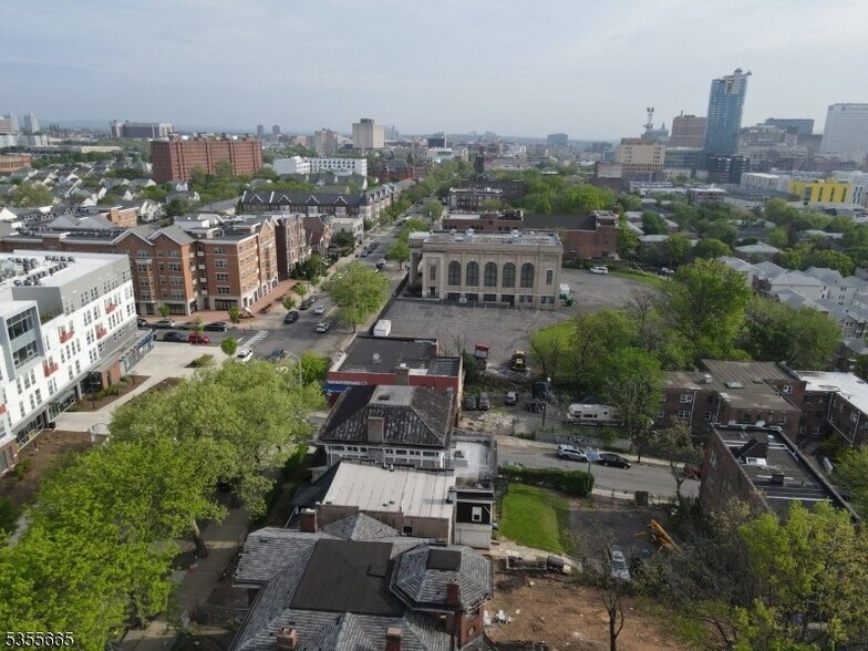 More Photos Of 692 Dr Martin Luther King Jr Blvd, Newark Office For Sale