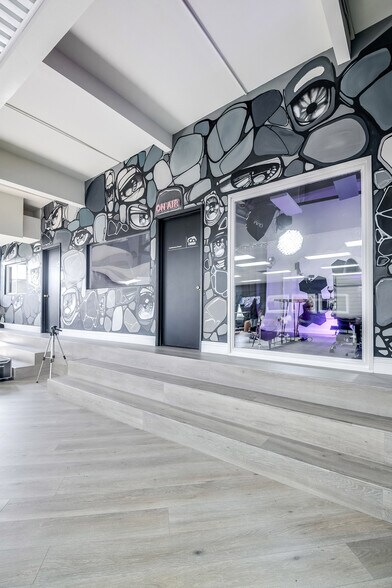 More Photos Of 6746 Valjean Ave, Van Nuys Loft Creative Space For Sale