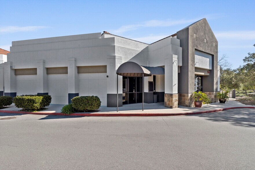 More Photos Of 30105-30135 Agoura Rd, Agoura Hills Unknown For Lease