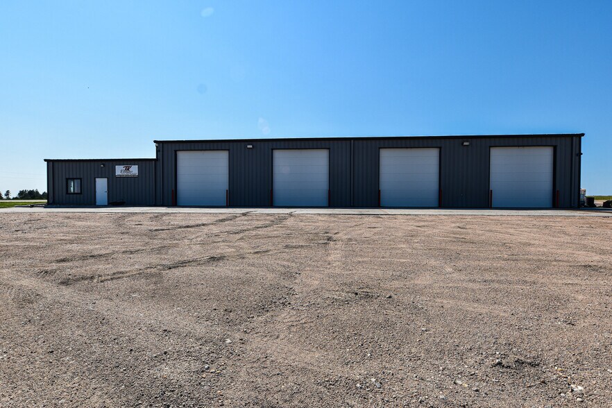 More Photos Of 36154 Enterprise, Trenton Light Manufacturing For Sale