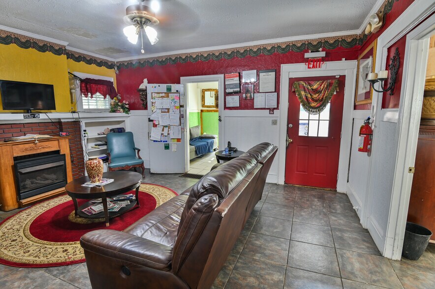 More Photos Of 799 Moreland Ave SE, Atlanta Healthcare For Sale