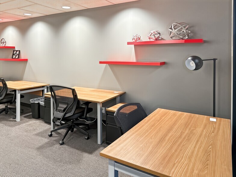 More Photos Of 777 Hornby St, Vancouver Coworking Space