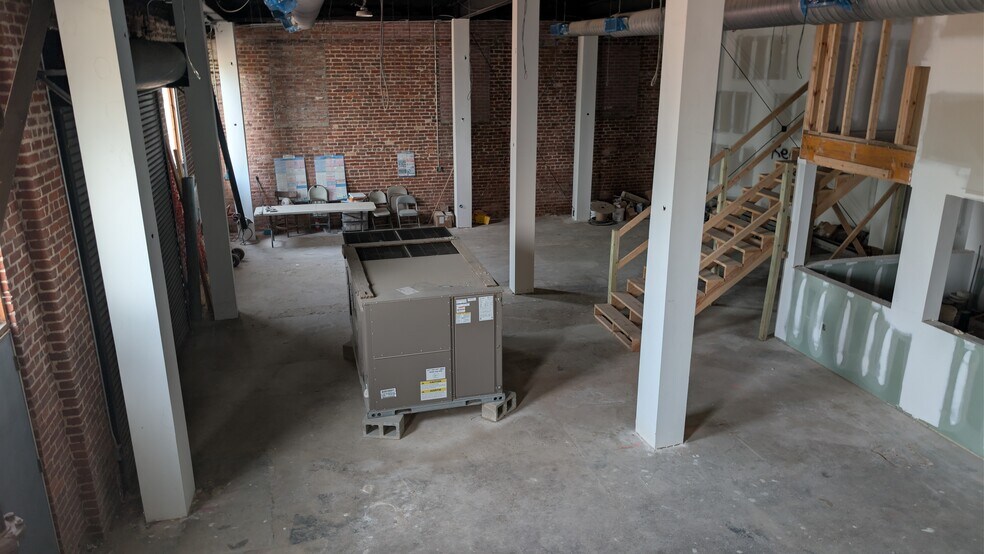 More Photos Of 442 Cain St, Atlanta Office Residential For Sale