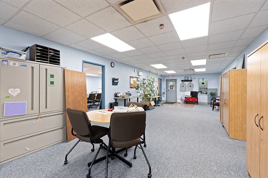 More Photos Of 219 Capitol St, Augusta Office For Lease