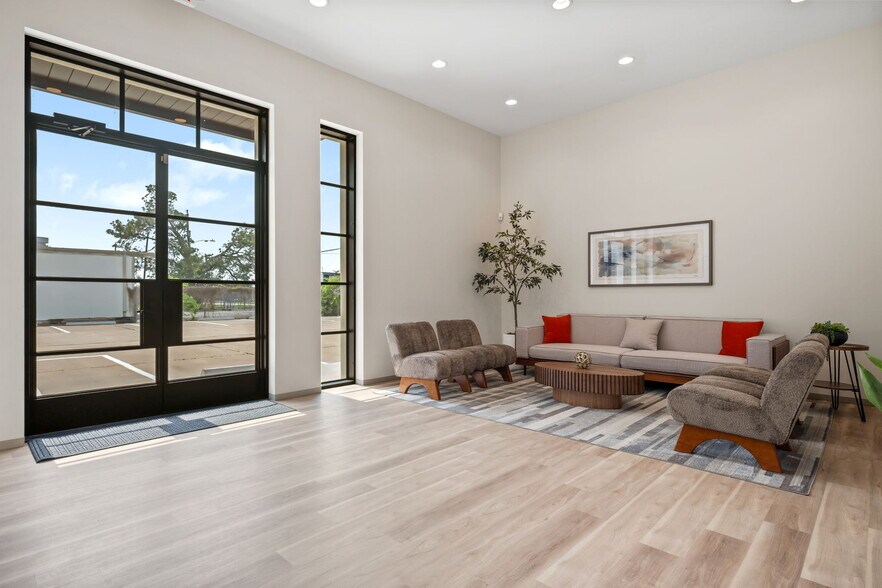 More Photos Of 6909 Grand Blvd, Houston Medical For Lease
