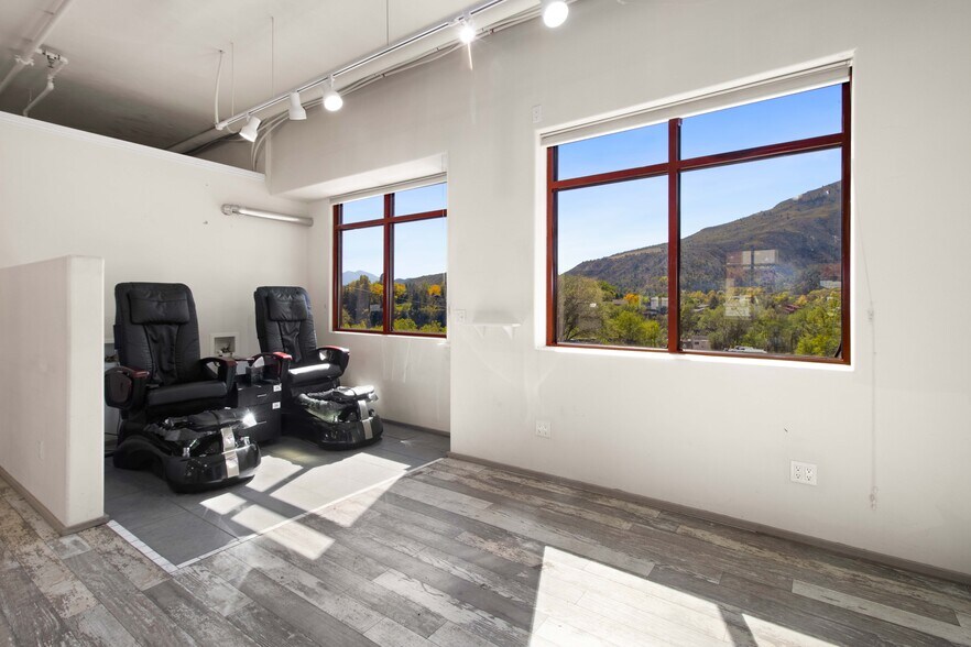 More Photos Of 2550 Highway 82, Glenwood Springs Showroom For Sale