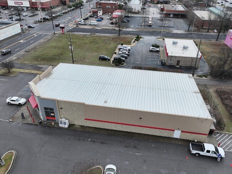 More Photos Of 3120 26th St N, Birmingham Freestanding For Sale