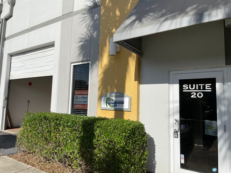More Photos Of 12960 Commerce Lakes Dr, Fort Myers Warehouse For Lease