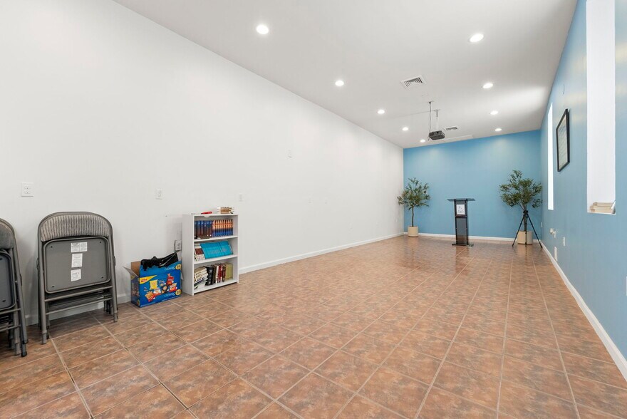 More Photos Of 268-270 Washington Ave, Belleville Office For Lease