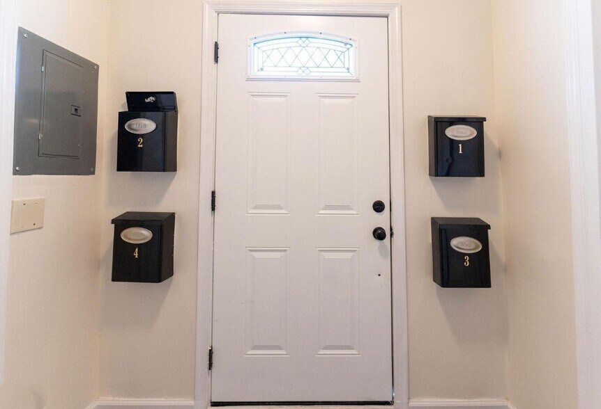 More Photos Of 2928 Nelson Pl Se, Washington Apartments For Sale