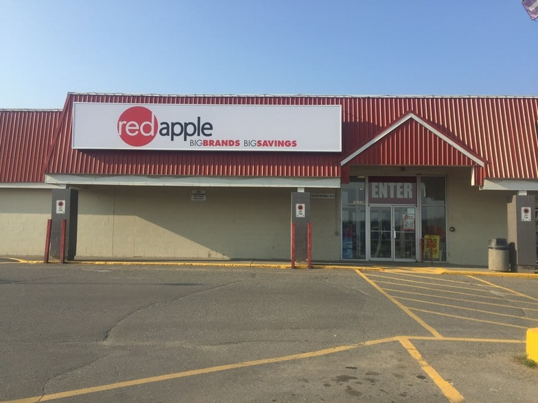 More Photos Of 535 Cariboo Hwy, 100 Mile House Storefront For Sale