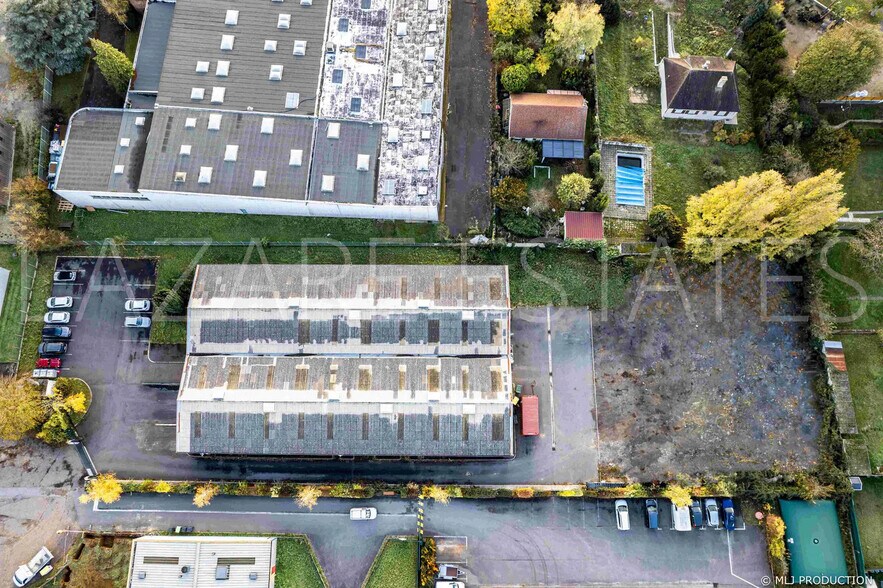 More Photos Of 7 Rue De La Croix Blanche, Pringy Flex For Lease