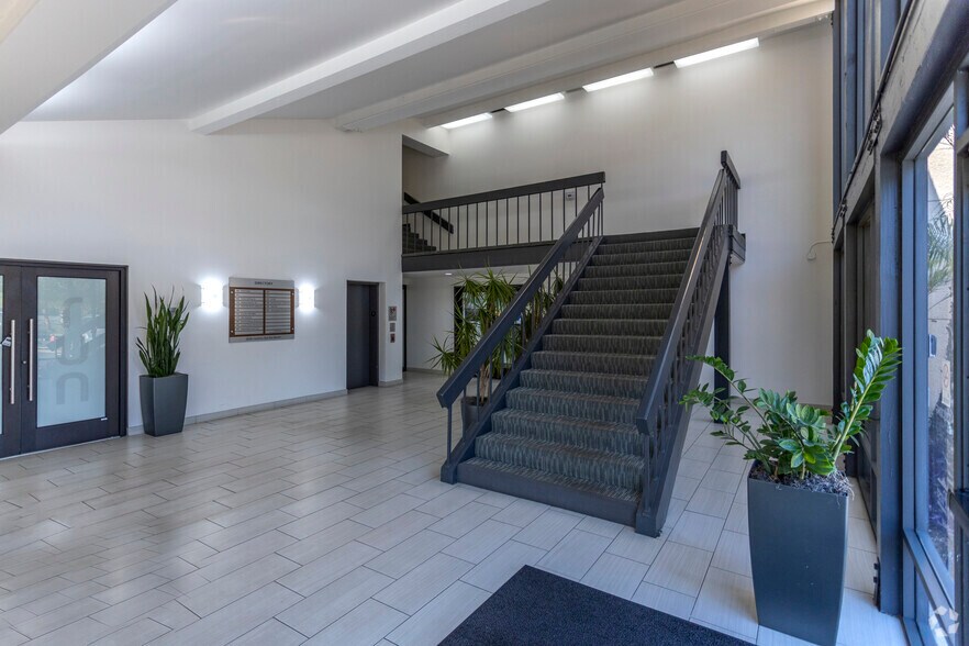 More Photos Of 3636 Camino del Rio N, San Diego Office For Lease