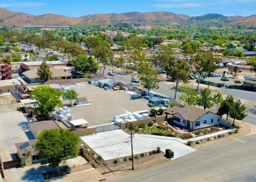 More Photos Of 791 6th St, Norco Specialty For Sale