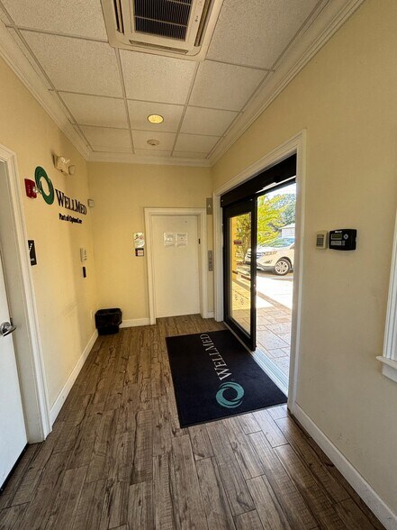 More Photos Of 2701 W St Isabel St, Tampa Medical For Sale