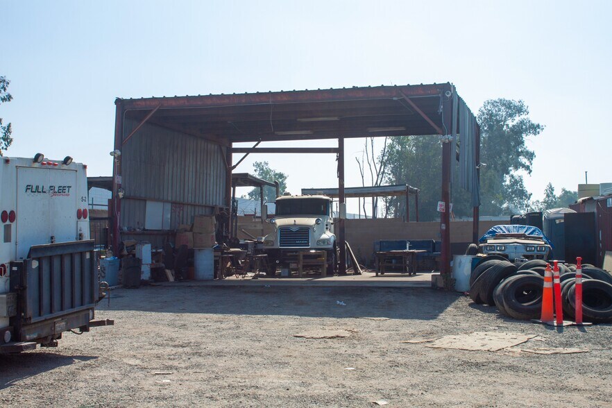 More Photos Of 15810 Boyle Ave, Fontana Land For Lease