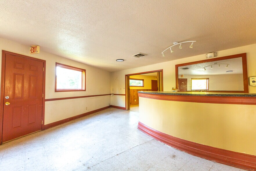 More Photos Of 1058 York Rd, Kings Mountain Restaurant For Sale