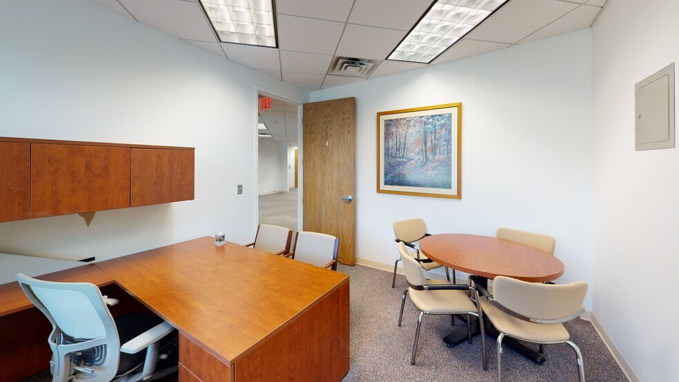 More Photos Of 1150 W Northwest Hwy, Mount Prospect Office For Sale