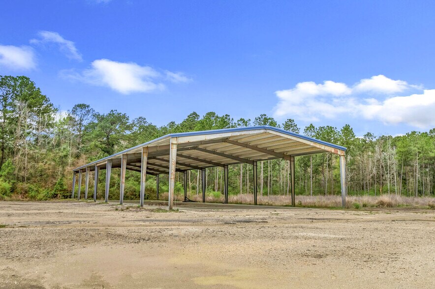 More Photos Of 21034 US Highway 96 S, Kirbyville Flex For Sale