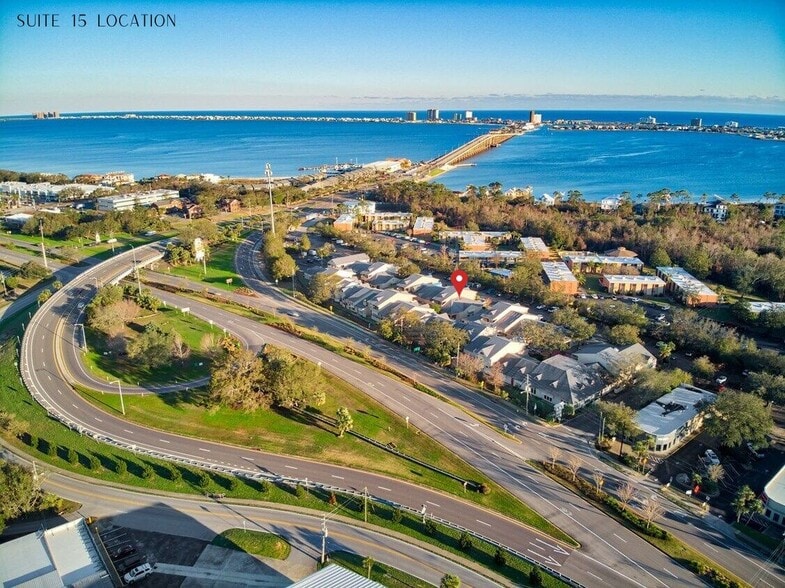More Photos Of 913 Gulf Breeze Pky, Gulf Breeze Storefront Retail Office For Sale