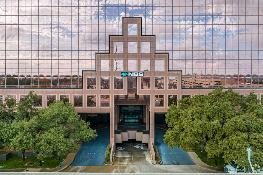 More Photos Of 14841 N Dallas Pky, Addison Office For Lease