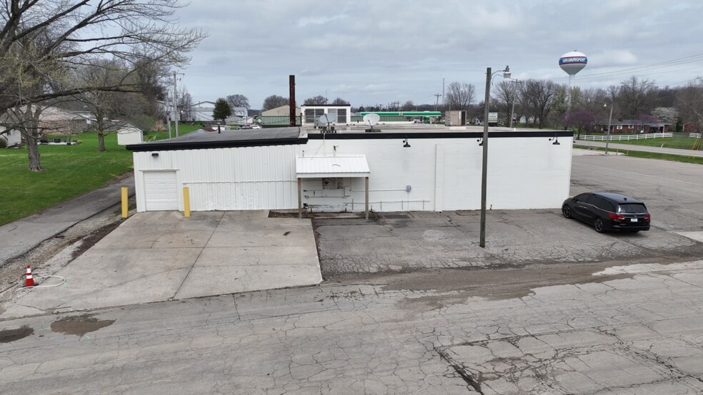 More Photos Of 500 Old Indiana 28 Hwy, Williamsport Freestanding For Sale