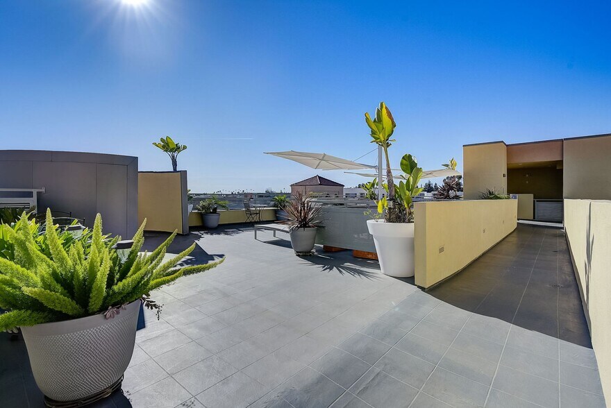 More Photos Of 65 W Dayton St, Pasadena Coworking Space