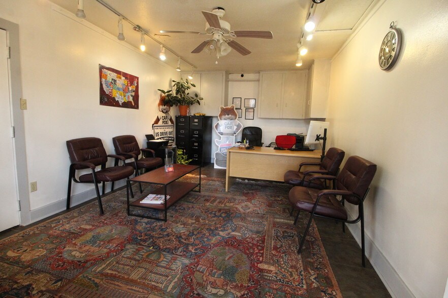 More Photos Of 13170 Pond Springs Rd, Austin Auto Repair For Sale