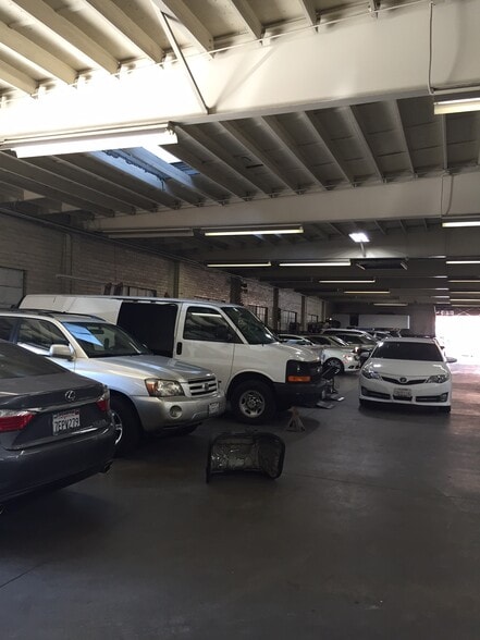 More Photos Of 3255 W Pico Blvd, Los Angeles Auto Repair For Sale