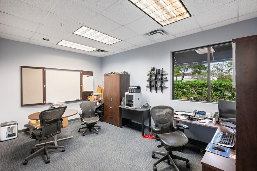 More Photos Of 2666 Maguire Rd, Ocoee Medical For Lease