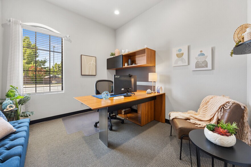 More Photos Of 1707 E Beltline Rd, Coppell Medical For Lease