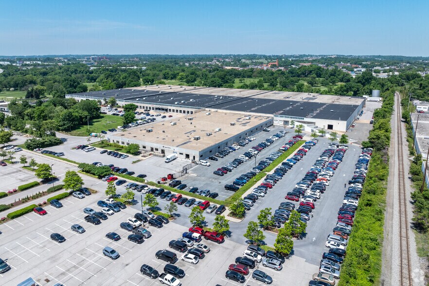More Photos Of 2050 Washington Blvd, Baltimore Warehouse For Lease