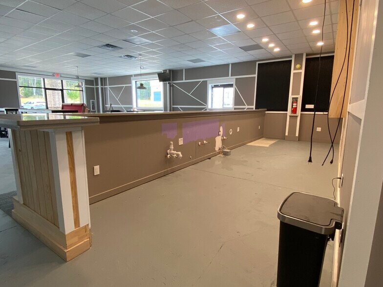 More Photos Of 640-668 Shell Dr, Spring Lake Storefront For Lease