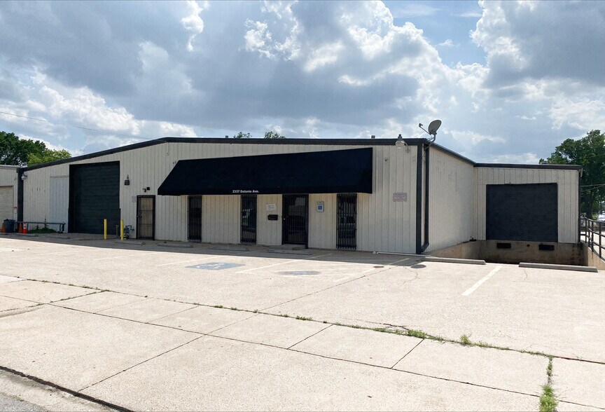 More Photos Of 2333 Delante St, Haltom City Unknown For Lease