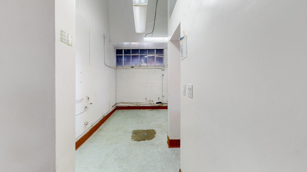 More Photos Of 1329 9th St, Berkeley Storefront Retail Office For Lease