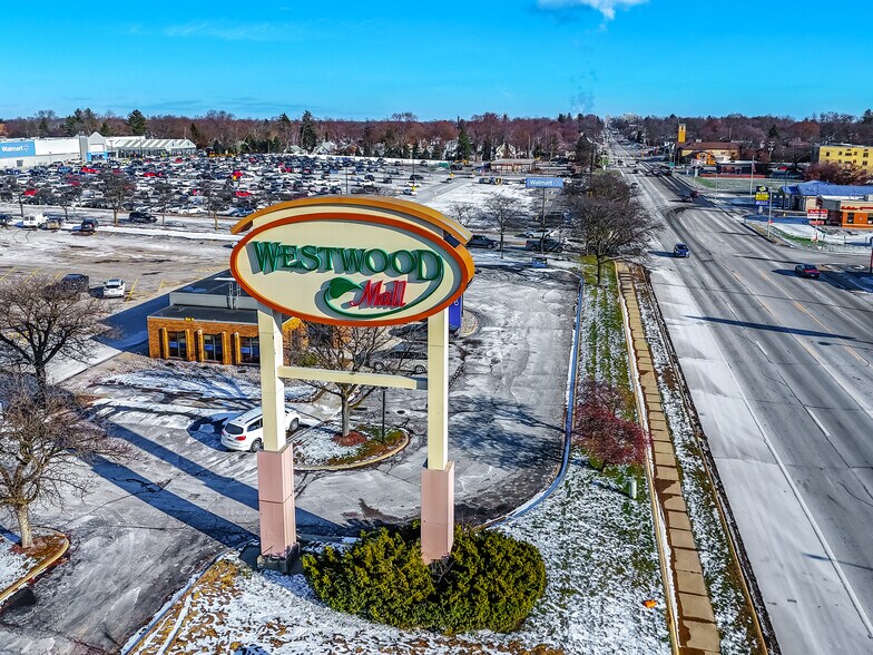Primary Photo Of 1788-1850 W Michigan Ave, Jackson Freestanding For Lease
