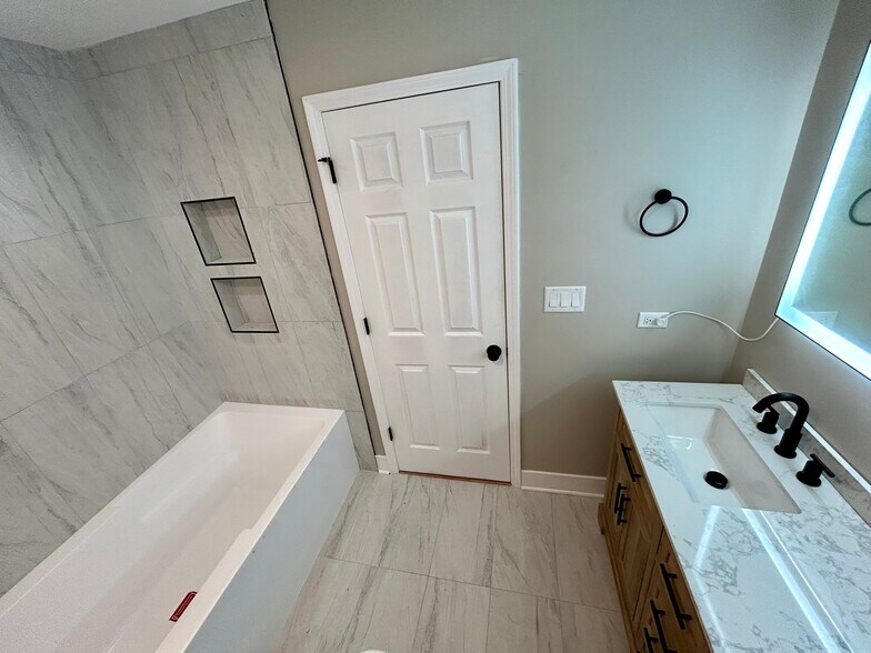 More Photos Of 5644 S Prairie Ave, Chicago Apartments For Sale