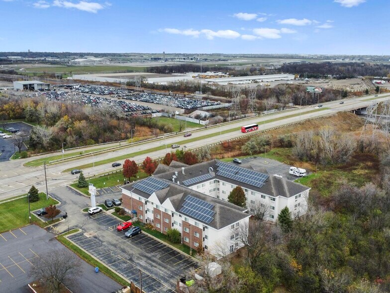 More Photos Of 1001 W College, Oak Creek Hotel For Sale