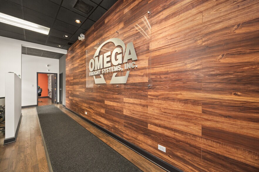 More Photos Of 304 Howard Ave, Des Plaines Light Distribution For Sale