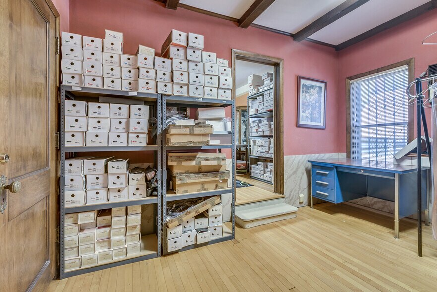 More Photos Of 3040 Lyndale Ave S, Minneapolis Coworking Space