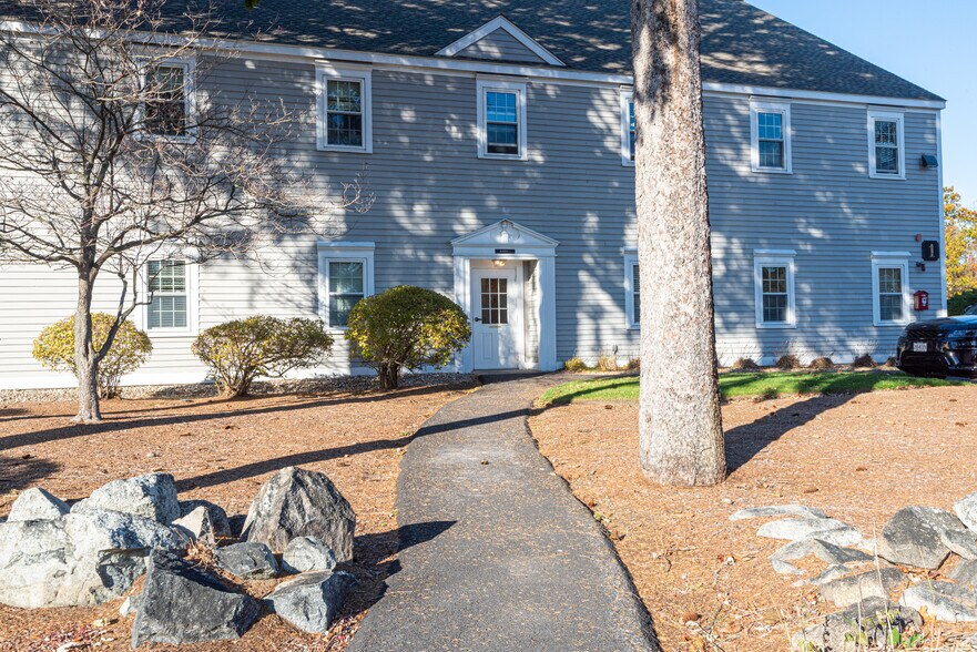 40 SALEM ST