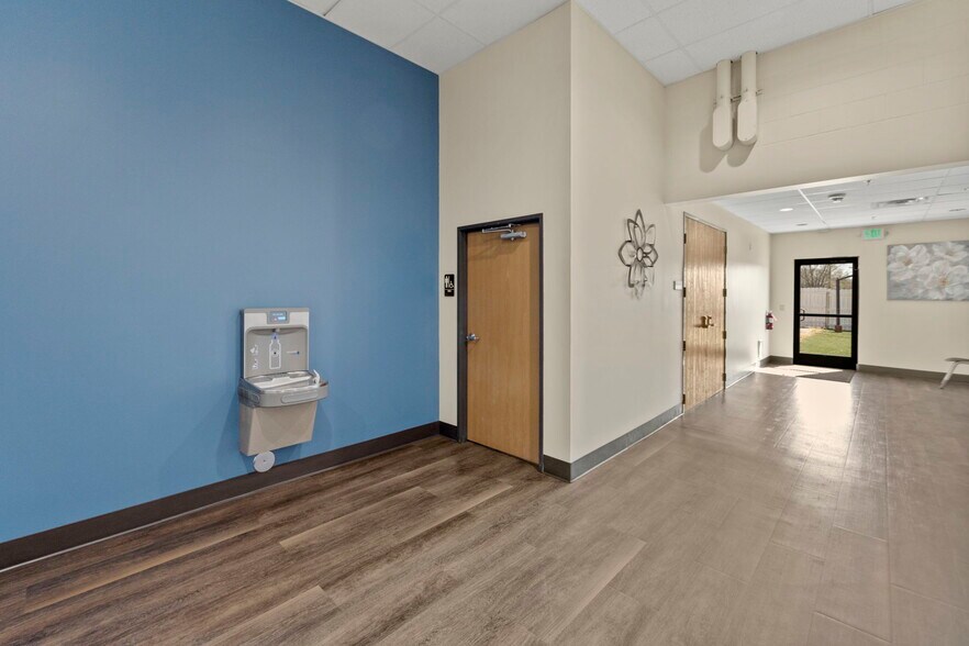 More Photos Of 6436 S Hwy 85-87, Colorado Springs General Retail For Sale