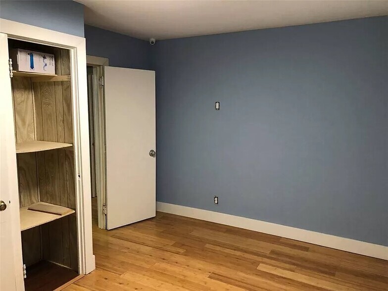 More Photos Of 4400 Us Highway 183 S, Austin Office Residential For Sale