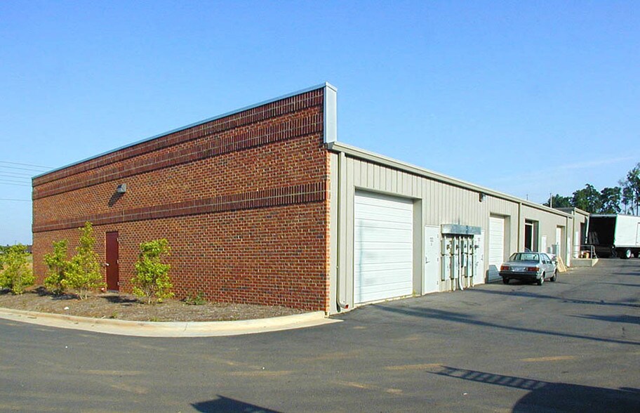 More Photos Of 6300 Limousine Dr, Raleigh Light Distribution For Lease