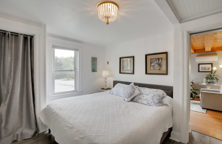 More Photos Of 234 Middle, Falmouth Freestanding For Sale