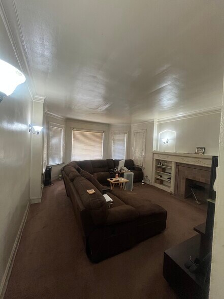 More Photos Of 7951 S Burnham Ave, Chicago Multifamily For Sale